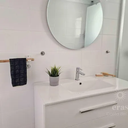 3 Minutes From The Beach, And Bright A219