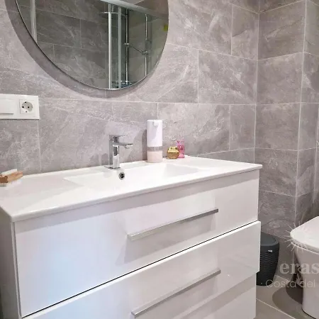 3 Minutes From The Beach, And Bright A219 * Fuengirola