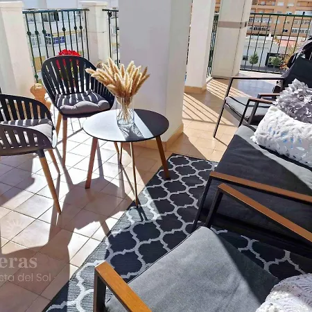 Apartment 3 Minutes From The Beach, And Bright A219